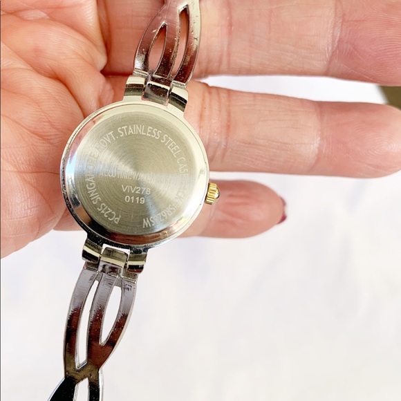 Fashion watch with clear stone - Picture 6 of 9